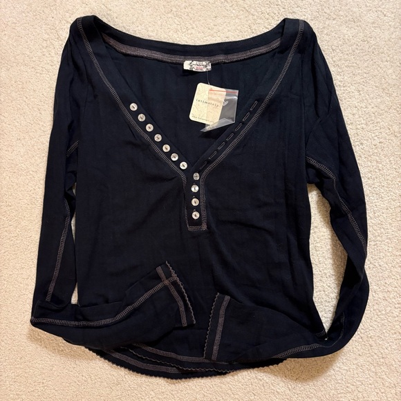 FREE PEOPLE Coffee Chat Henley in Black size S - Picture 1 of 10
